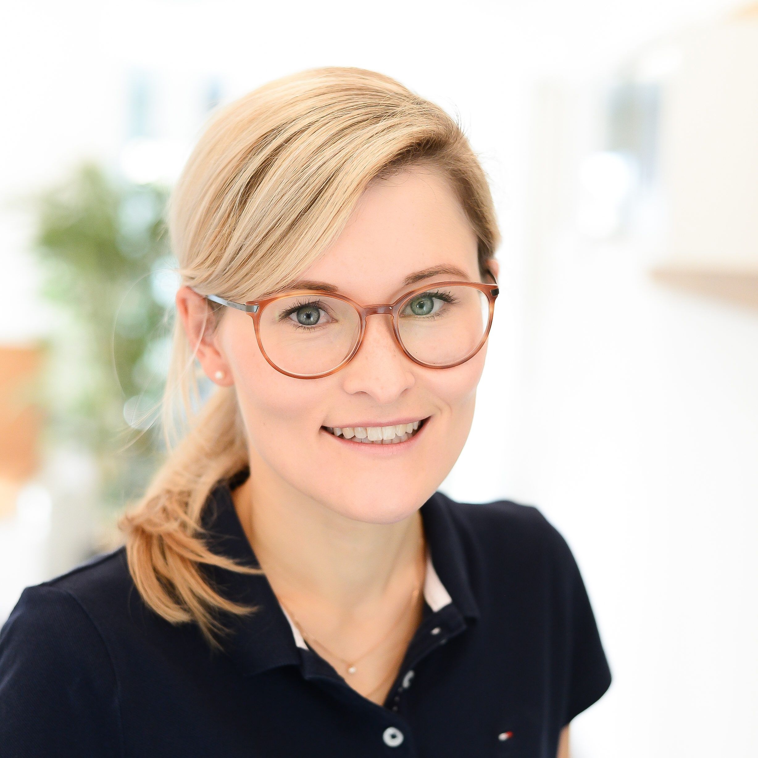 Dr. Annalena Häckel